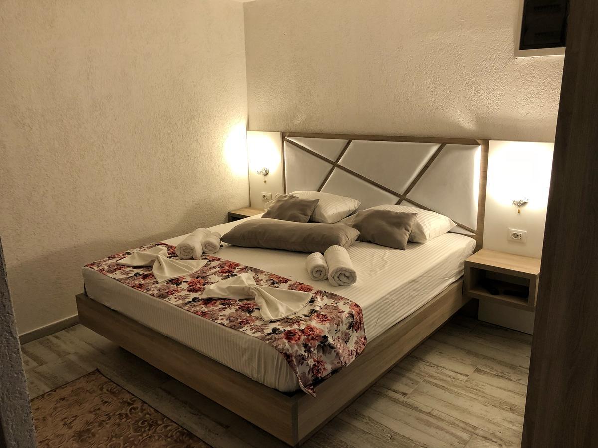 Guest House Alea Ulcinj Extérieur photo
