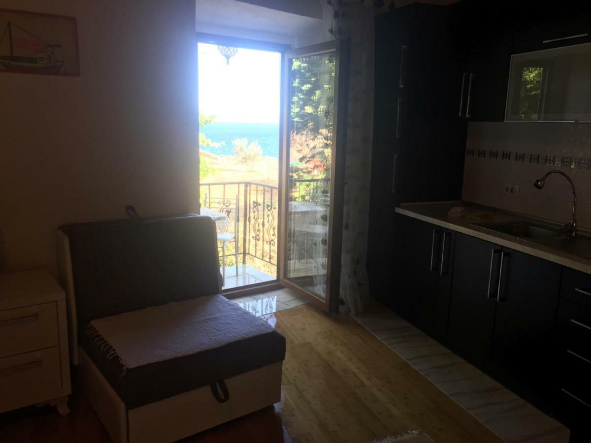 Guest House Alea Ulcinj Extérieur photo